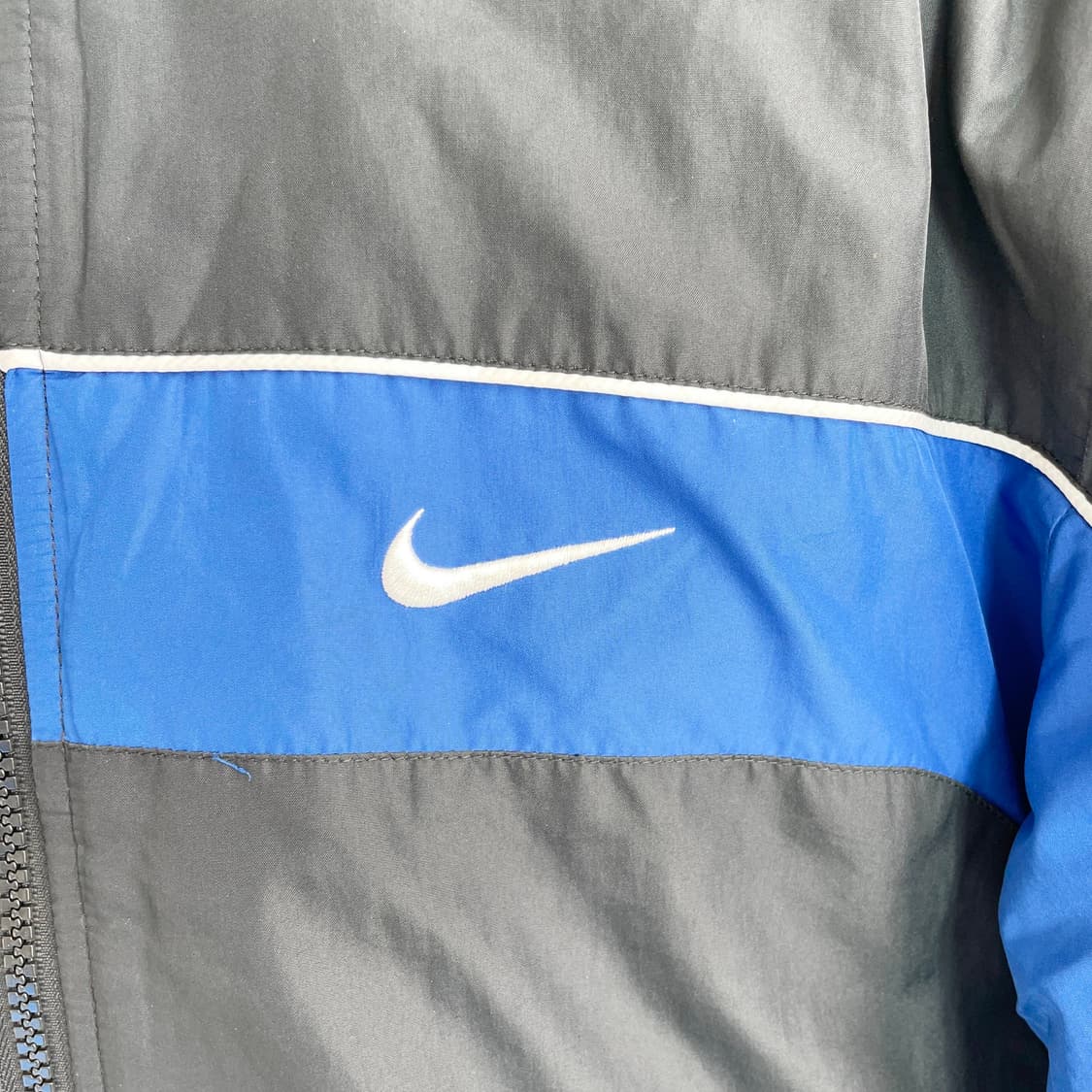 F1 나이키 아동 올드스쿨 패디드 바람막이자켓 140사이즈 상품이미지5