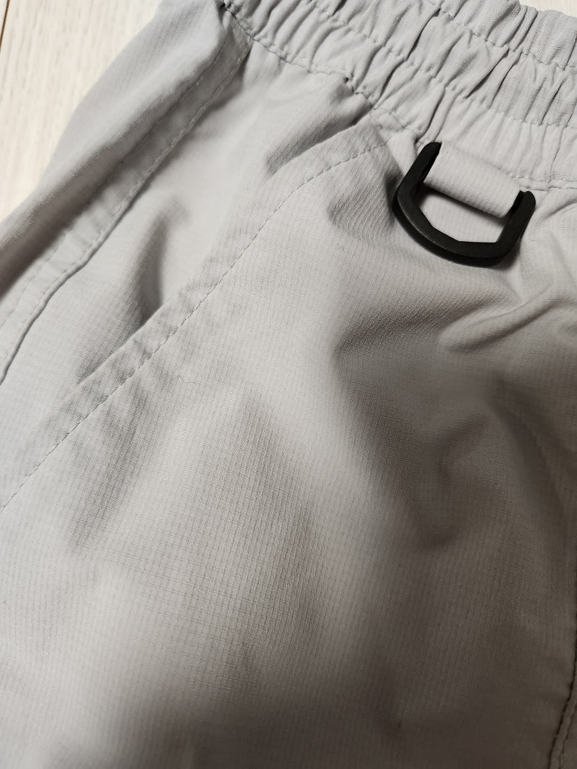 새상품급)코드그라피 반바지 크리스피 나일론 쇼츠 사이즈M

여러 중고사이 상품이미지7