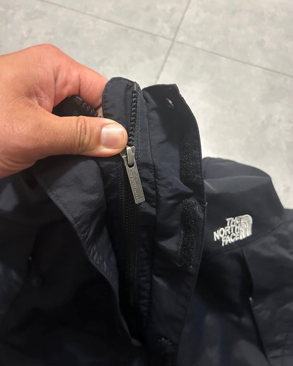 노스페이스 윈드브레이커 상품이미지5