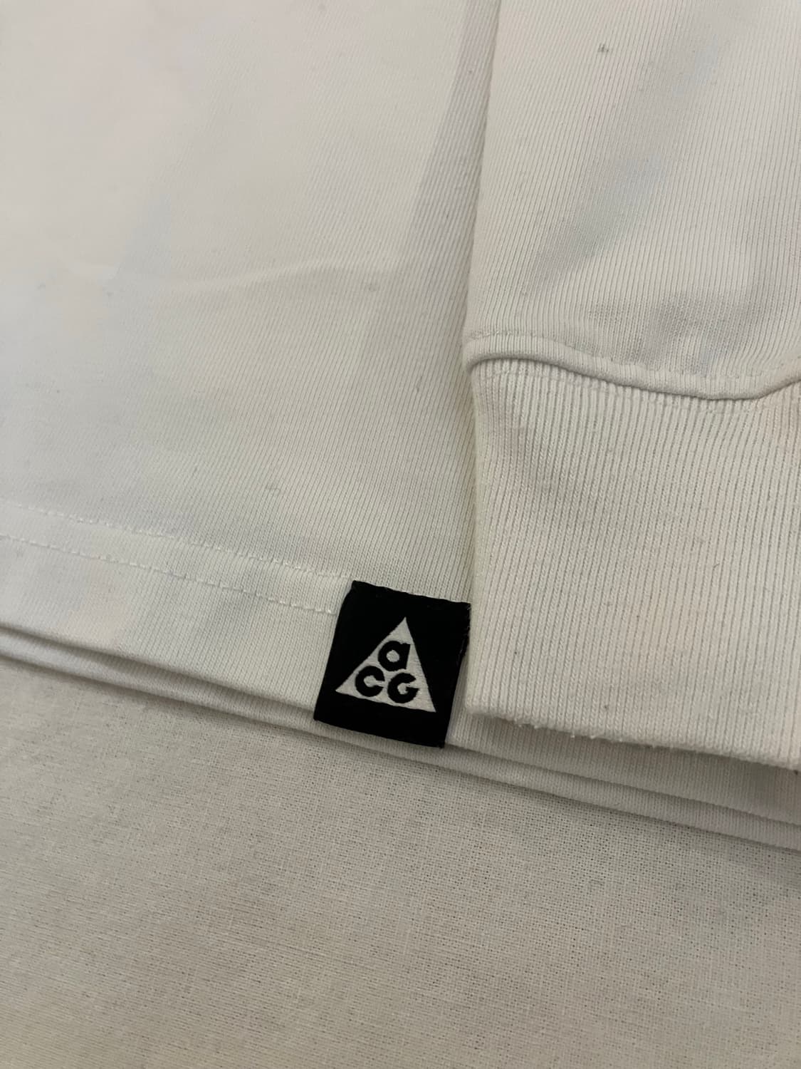 나이키 ACG 아이스 케이브 롱슬리브 티셔츠 화이트 상품이미지3