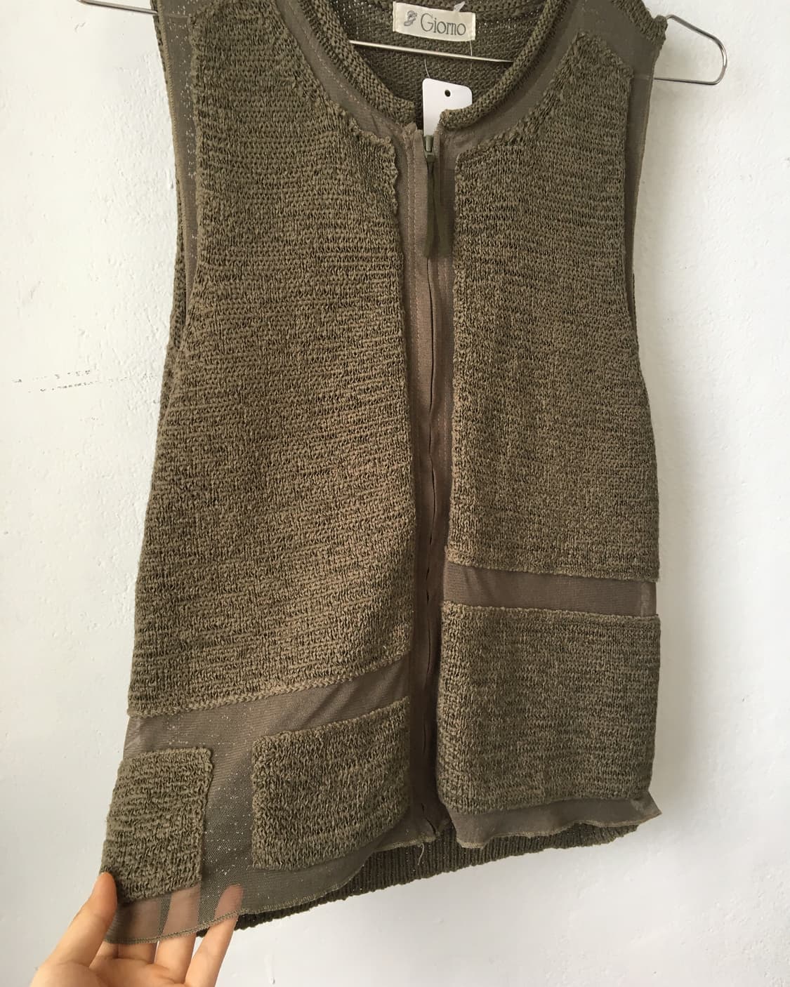 Line detail crochet zip up vest 상품이미지4