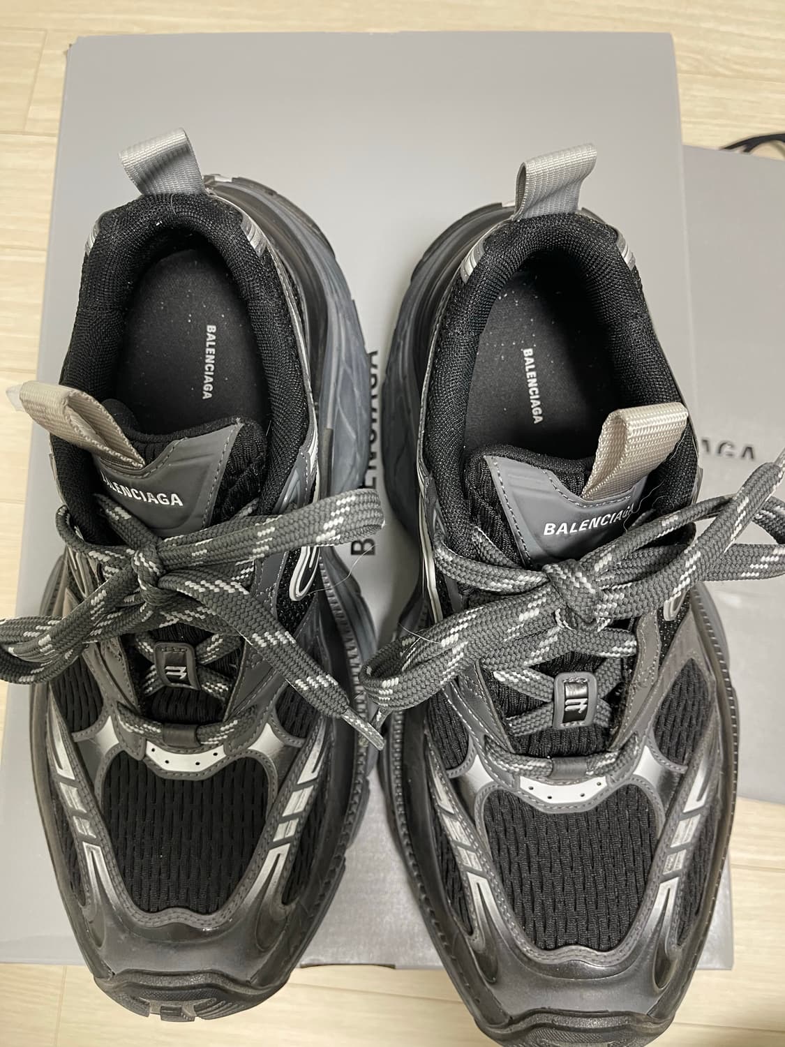 발렌시아가 6xl 블랙 40사이즈 상품이미지3