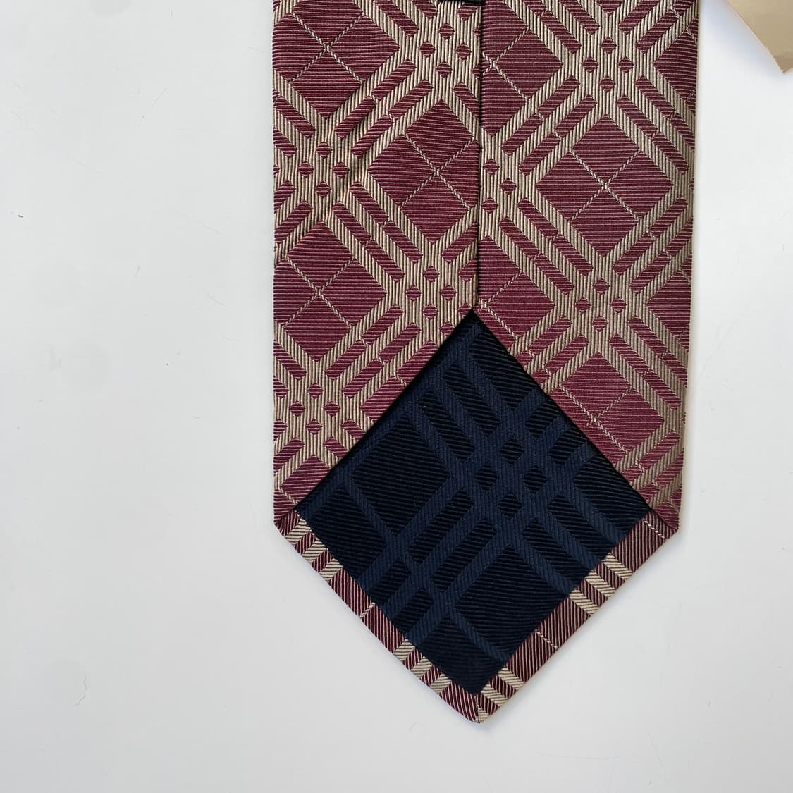 택달린 버버리 노바체크  명품 정품 넥타이 (Burberry)8.4cm 상품이미지6