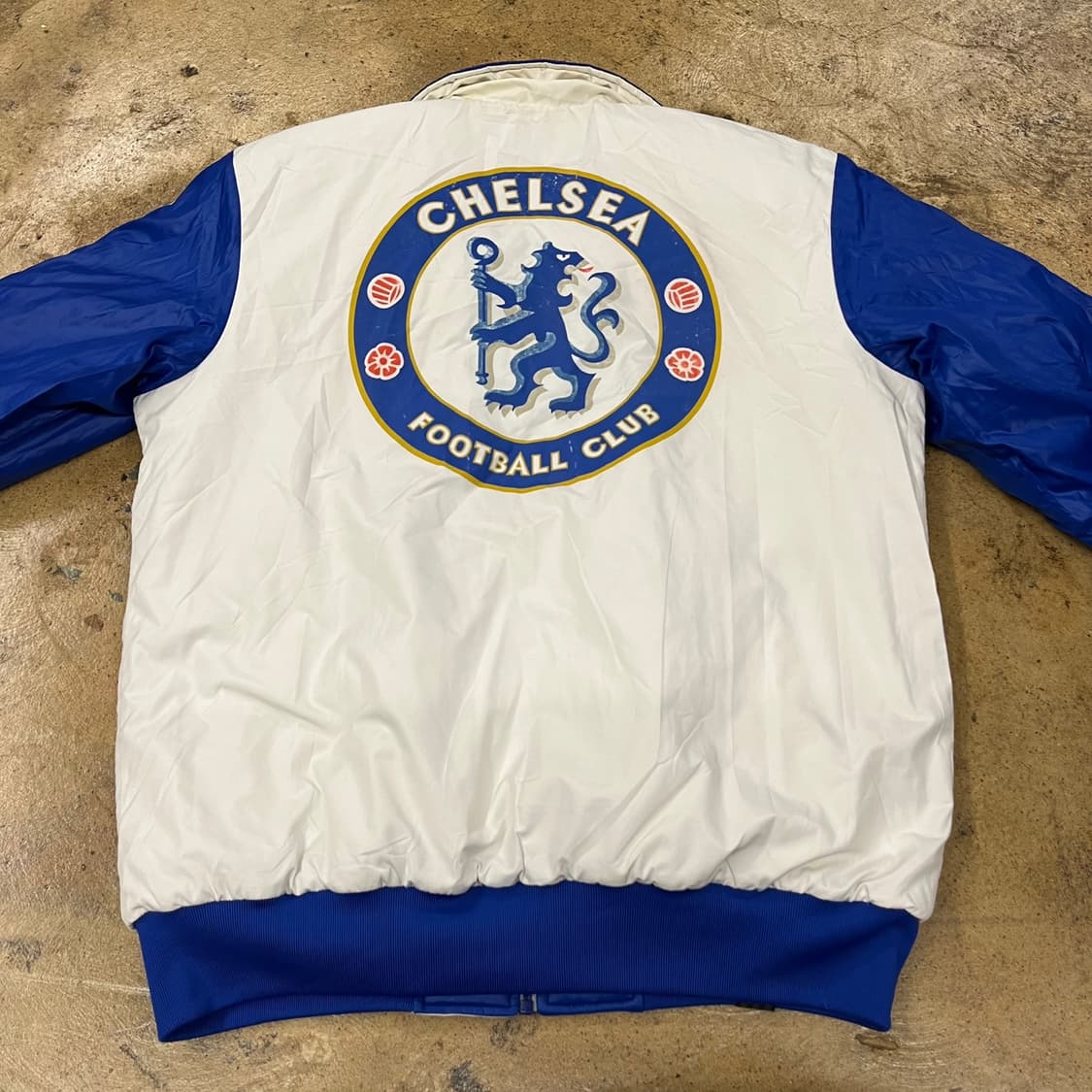 아디다스 첼시 흰파 양면 리버시블 숏패딩 110 상품이미지4