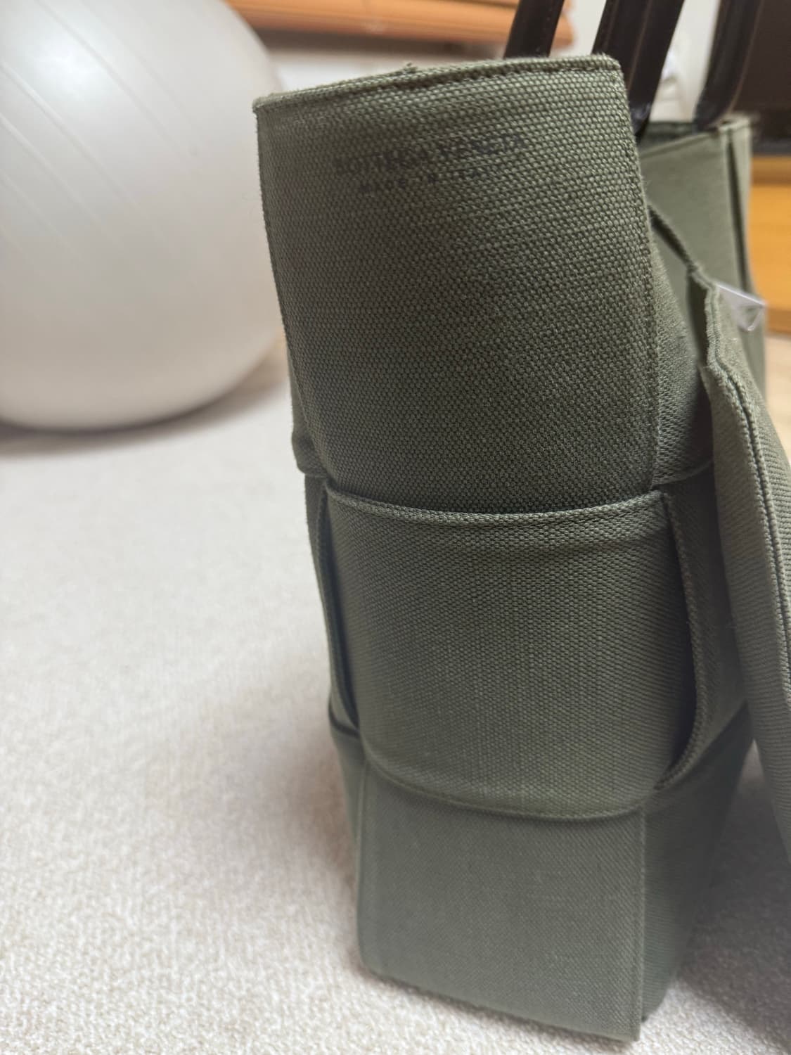 보태가 베네타 아르코 라지 캔버스 토트백 카키 상품이미지2