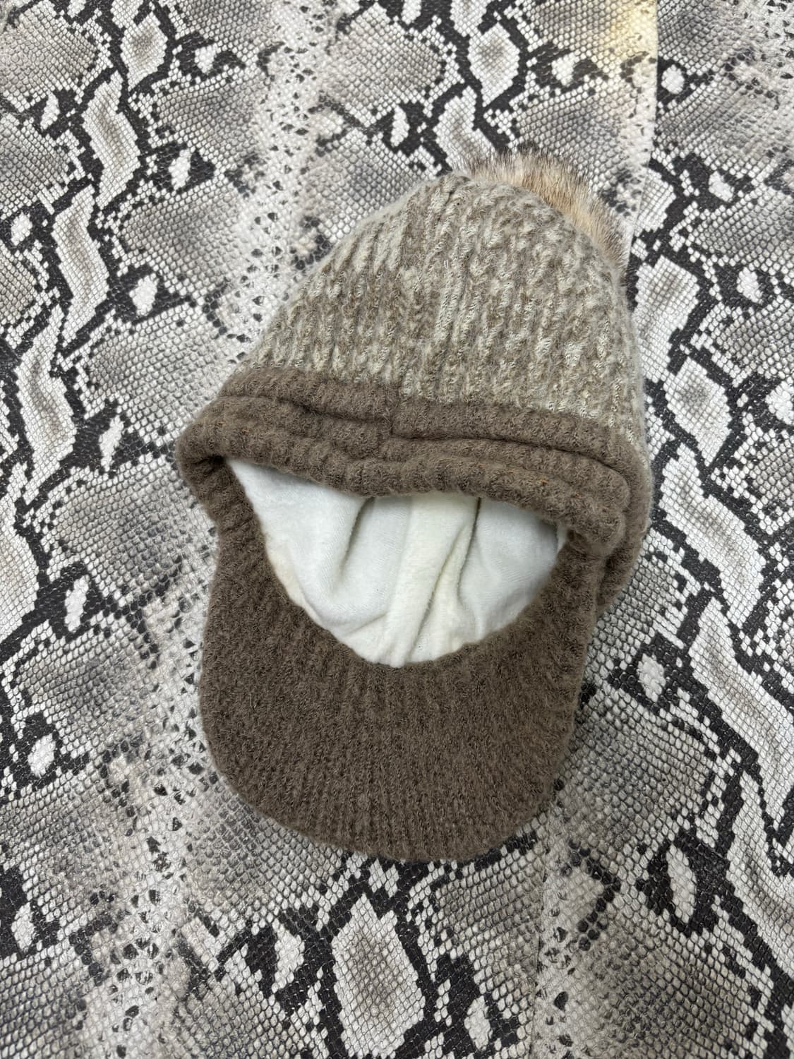 Fur Detail Knit Cap 상품이미지5