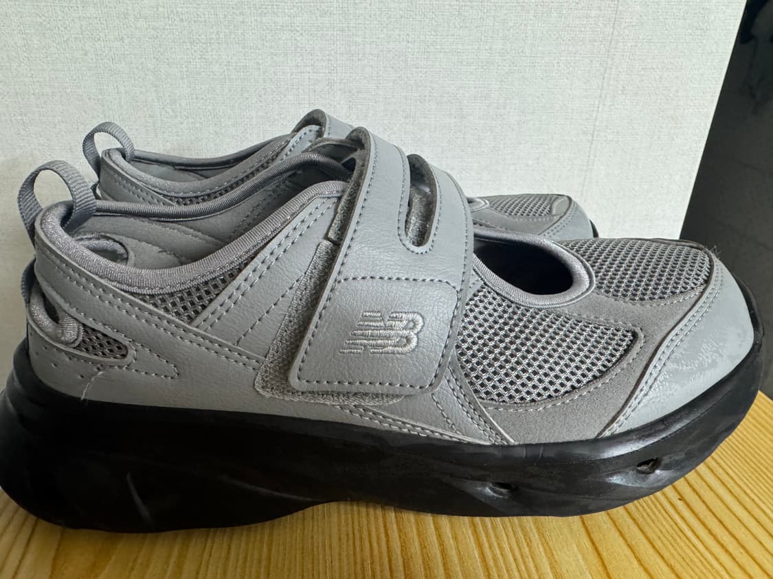 뉴발란스 브리즈 240 상품이미지1