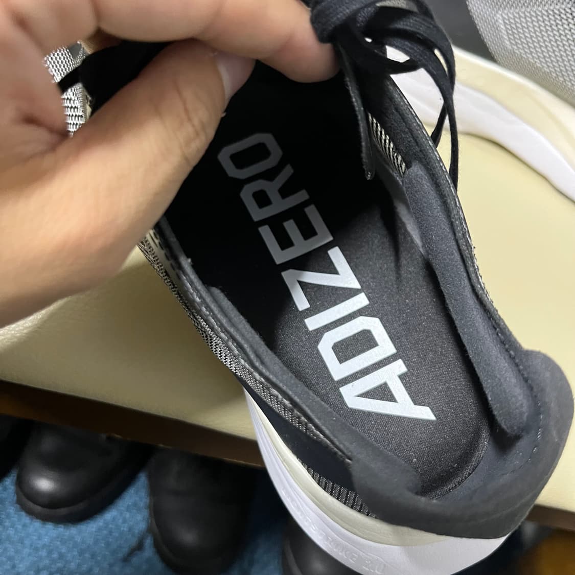 아디다스 아디제로 보스턴12 초경량 러닝화 270mm  상품이미지6