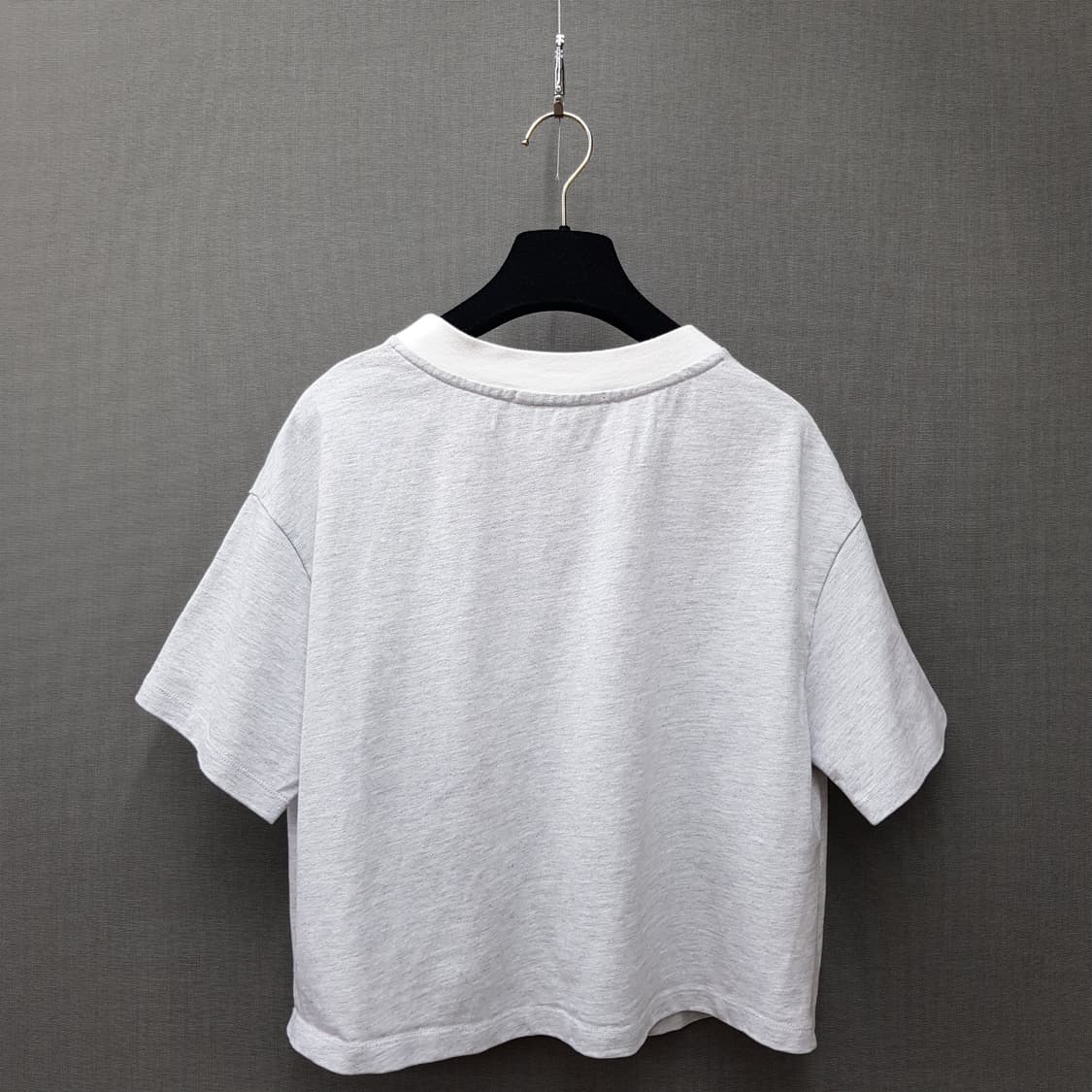 아떼 2022 프린팅 브이넥 크롭 티셔츠 S사이즈 상품이미지5