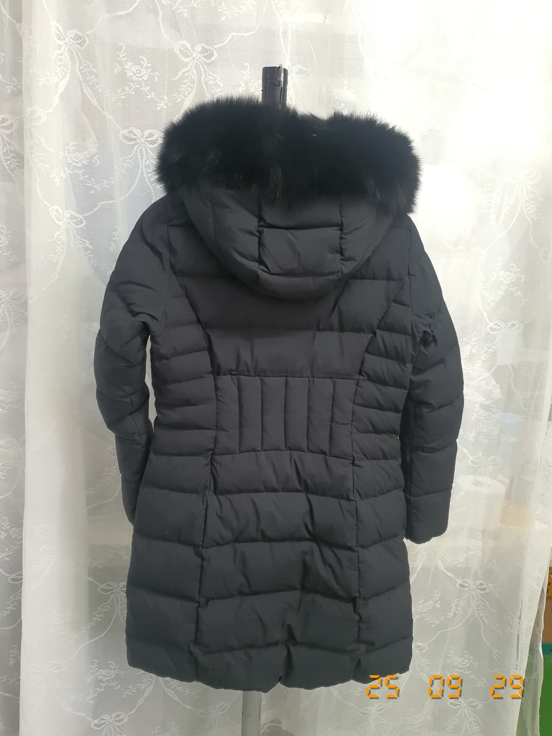 코오롱스포츠 블랙 패딩90 (모자탈부착형) 상품이미지2