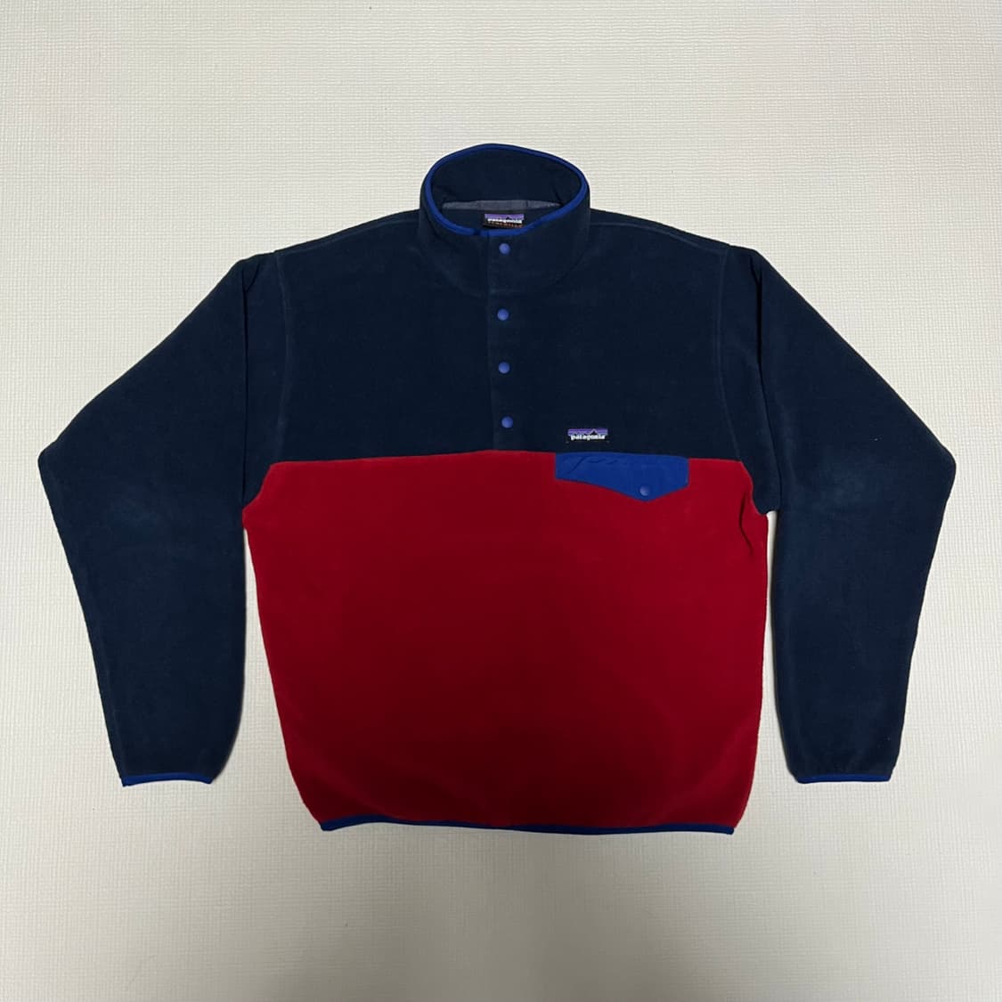 파타고니아 신칠라 네이비/레드 상품이미지1
