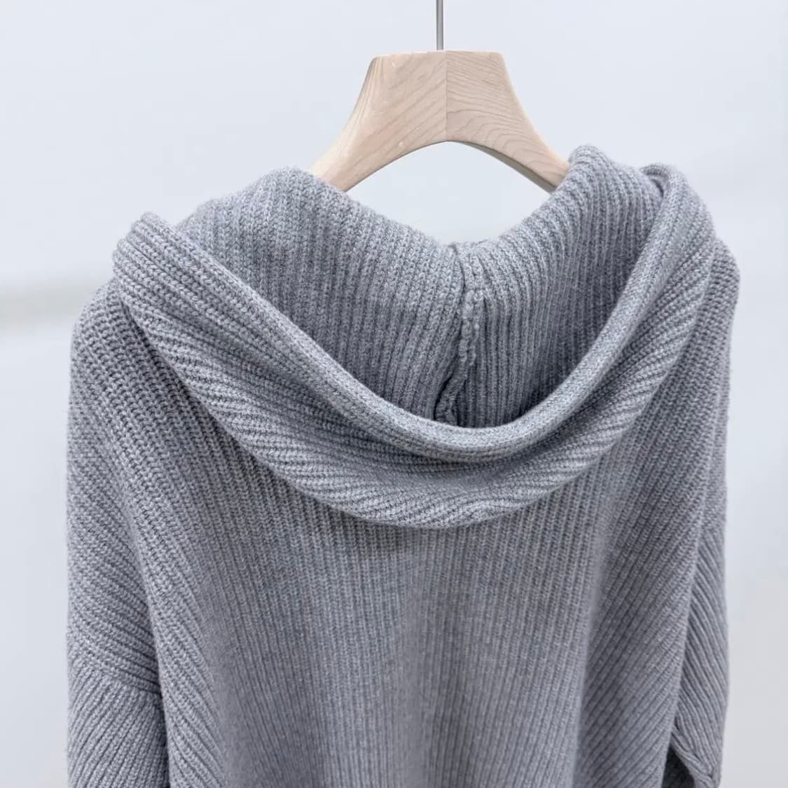 [S급/오버핏M] 25FW 셀린느 트리오페 울 리브드 니트 후드집업 상품이미지6