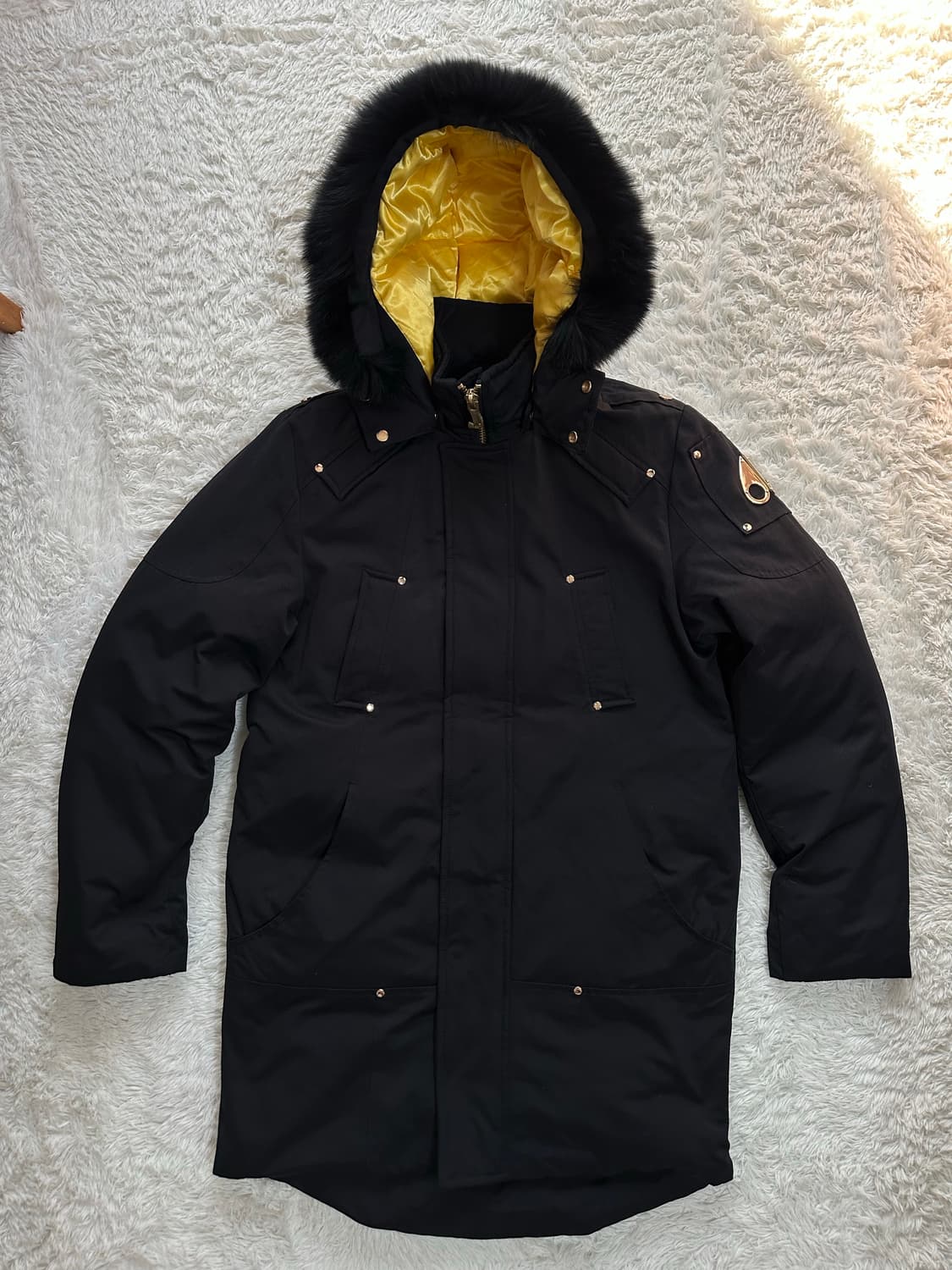 무스너클 스틸링 블랙 폭스퍼 패딩 M 상품이미지1