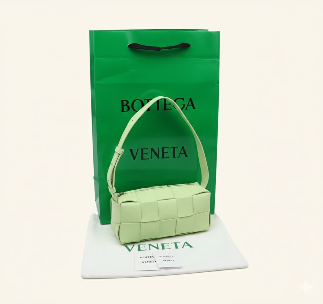 [S급] 보테가베네타 브릭 카세트백 스몰 판매합니다!!! 상품이미지1