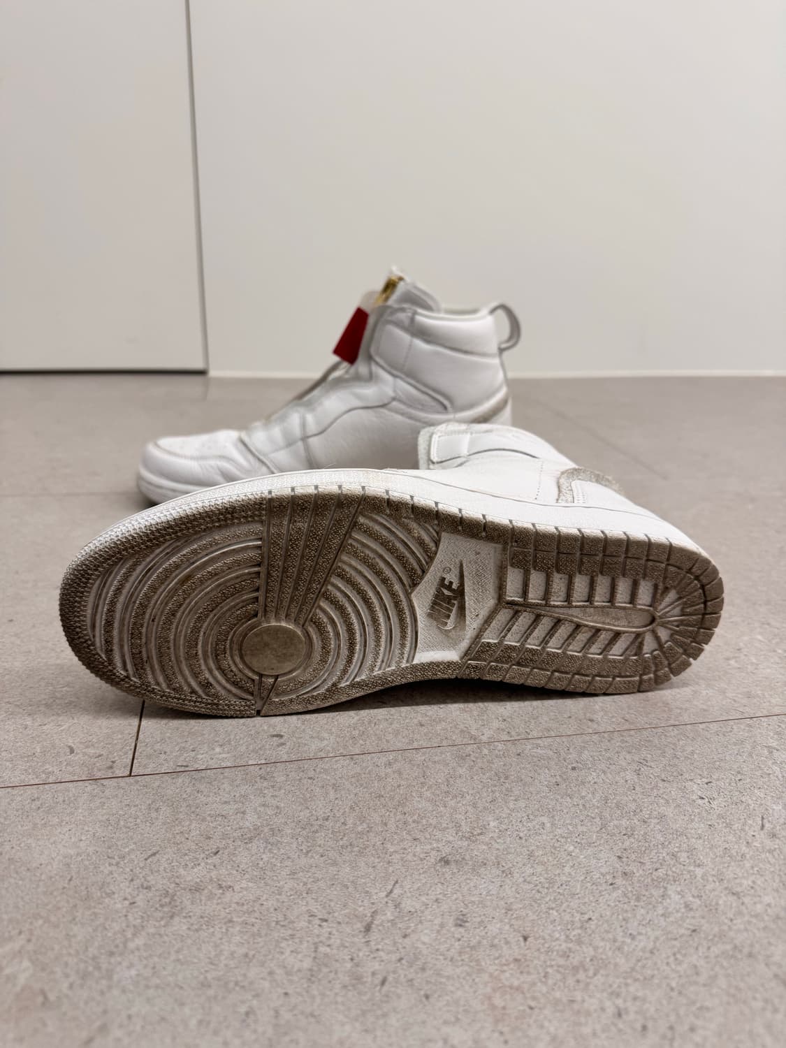 [희귀/270] 조던 1 레트로 하이 집 화이트 (우먼) 상품이미지5