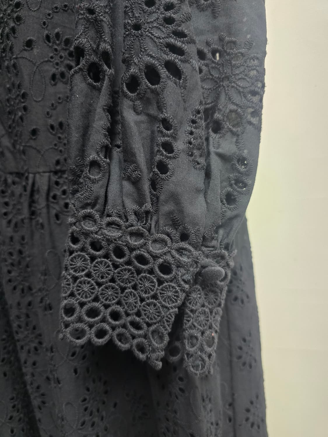 칼라거펠트 레이스 펀칭 롱 원피스 66 상품이미지3