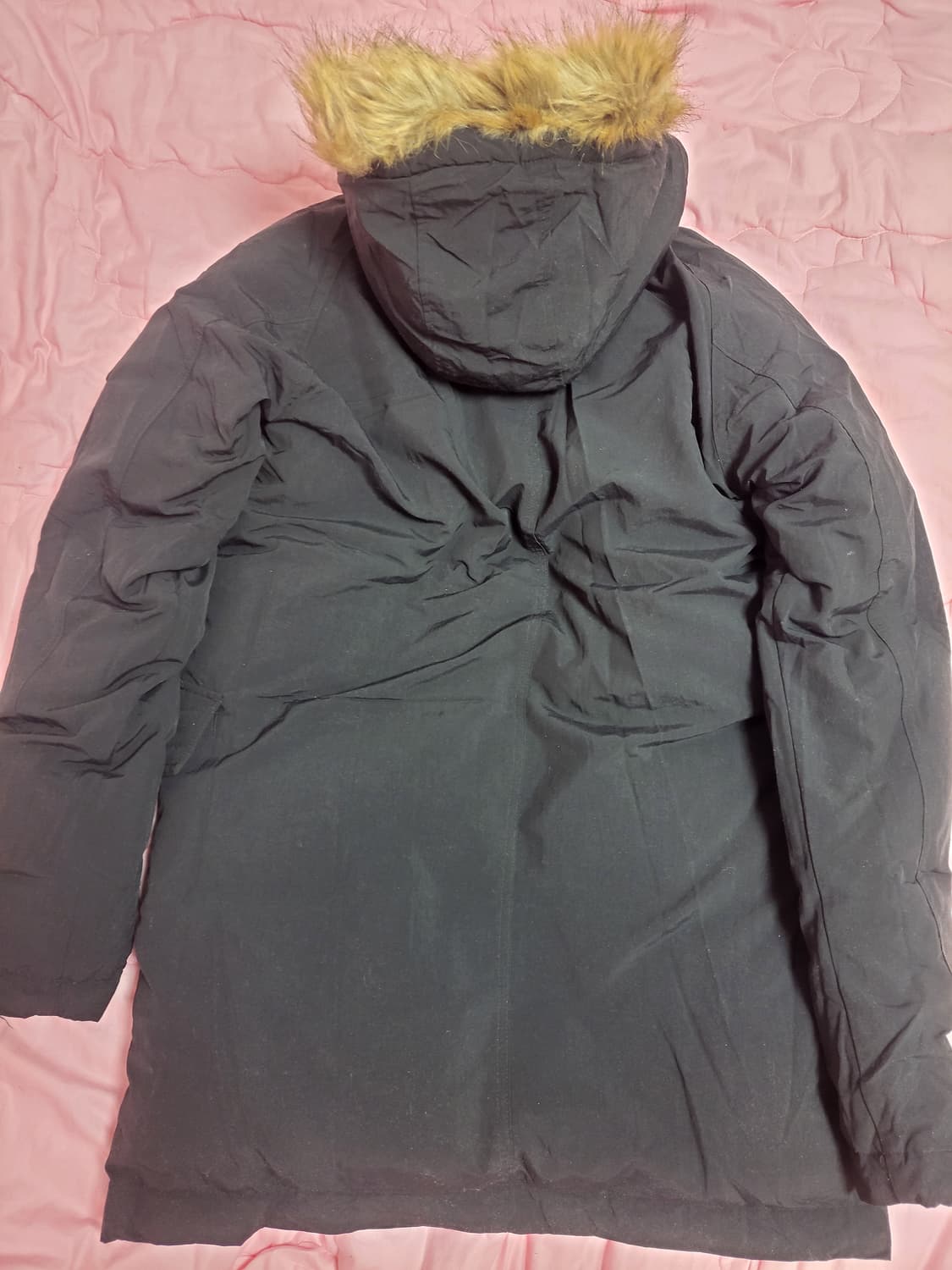 급처상태좋음!아디다스 오리털 남녀공용 뱃지다운 패딩자켓점퍼 럭키슈에뜨st 상품이미지5