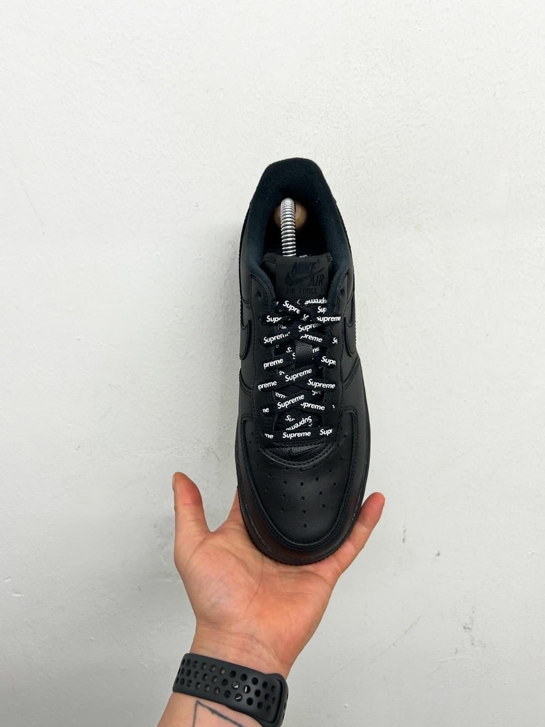 나이키 에어포스1 슈프림 블랙 240 상품이미지5