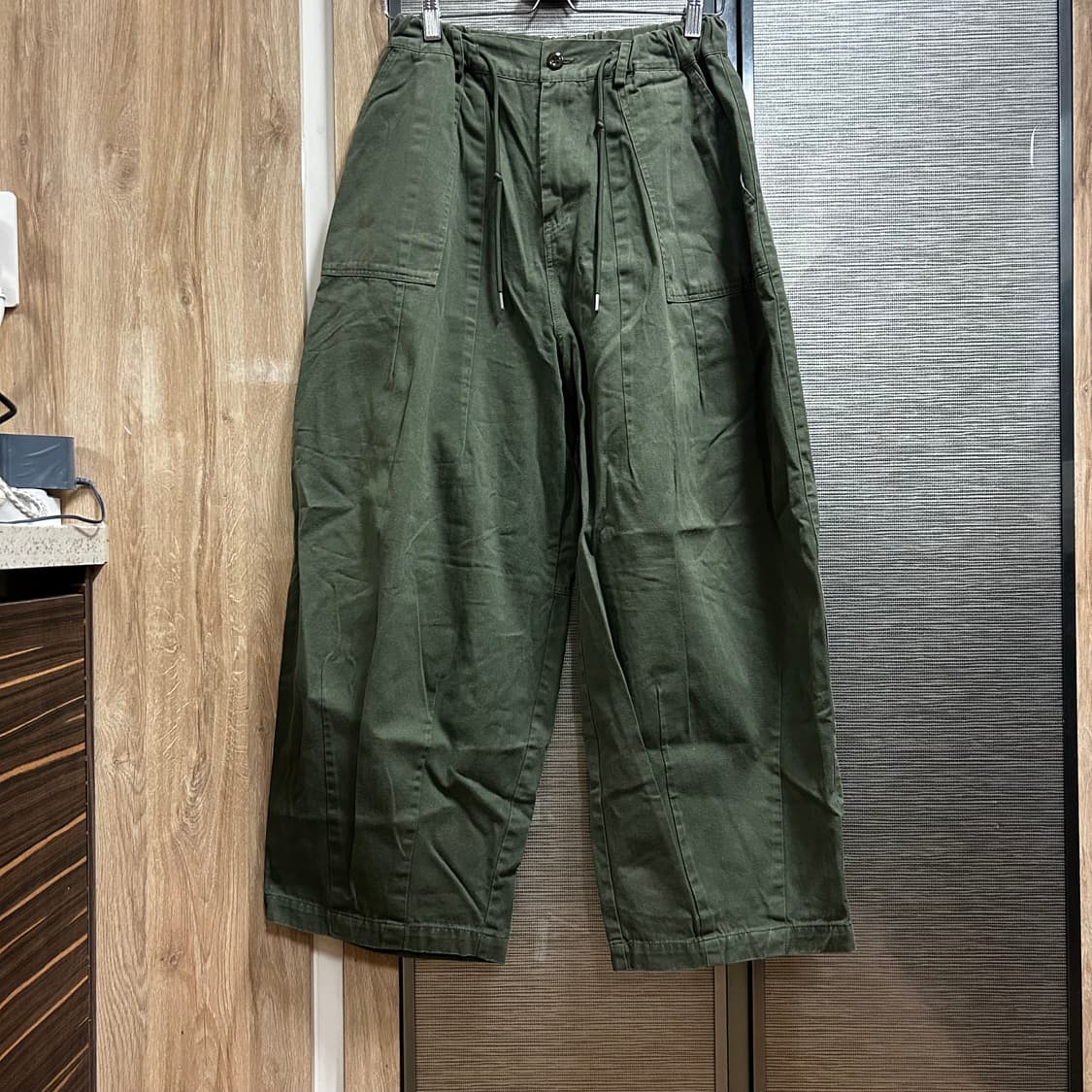 프리즘웍스 올리브 밴딩 벌룬팬츠 상품이미지1