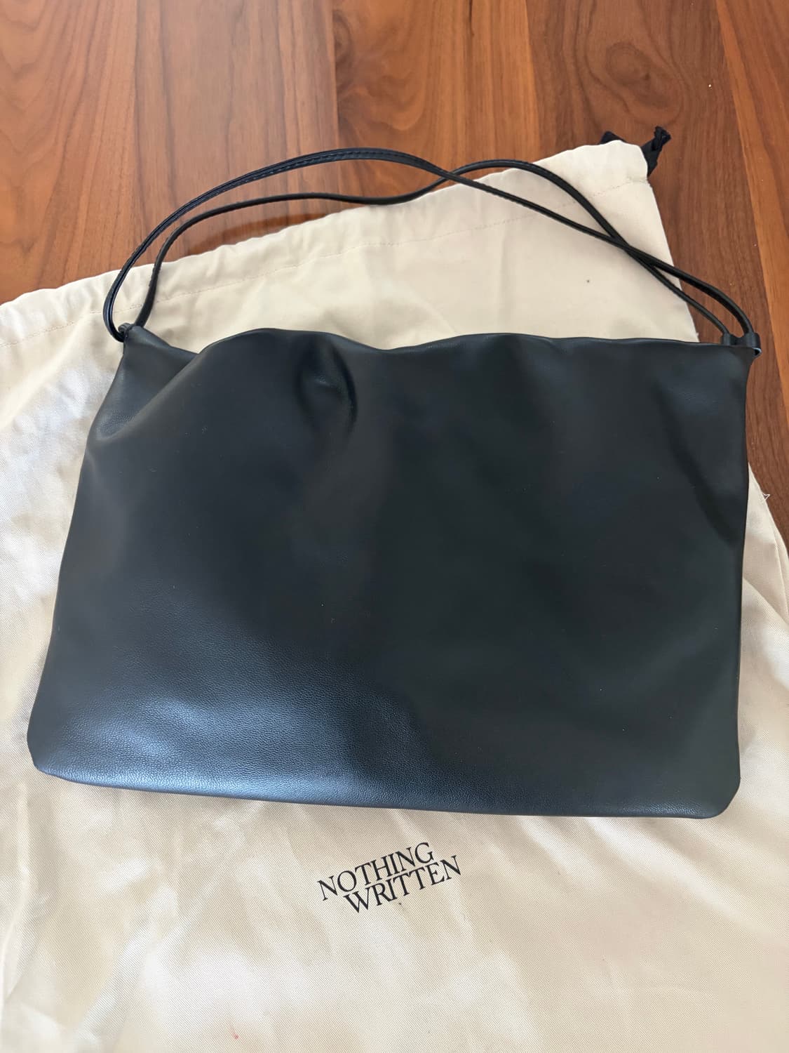 낫띵리튼 넬라 스트랩 라지백 상품이미지1