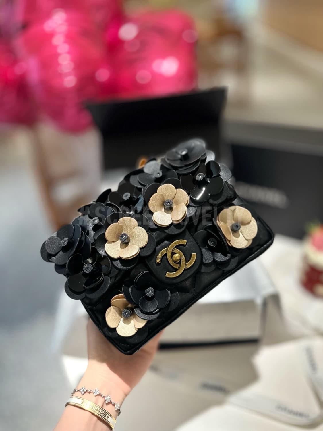 샤넬 메탈 까멜리아 클래식 숄더백 크로스백 상품이미지8