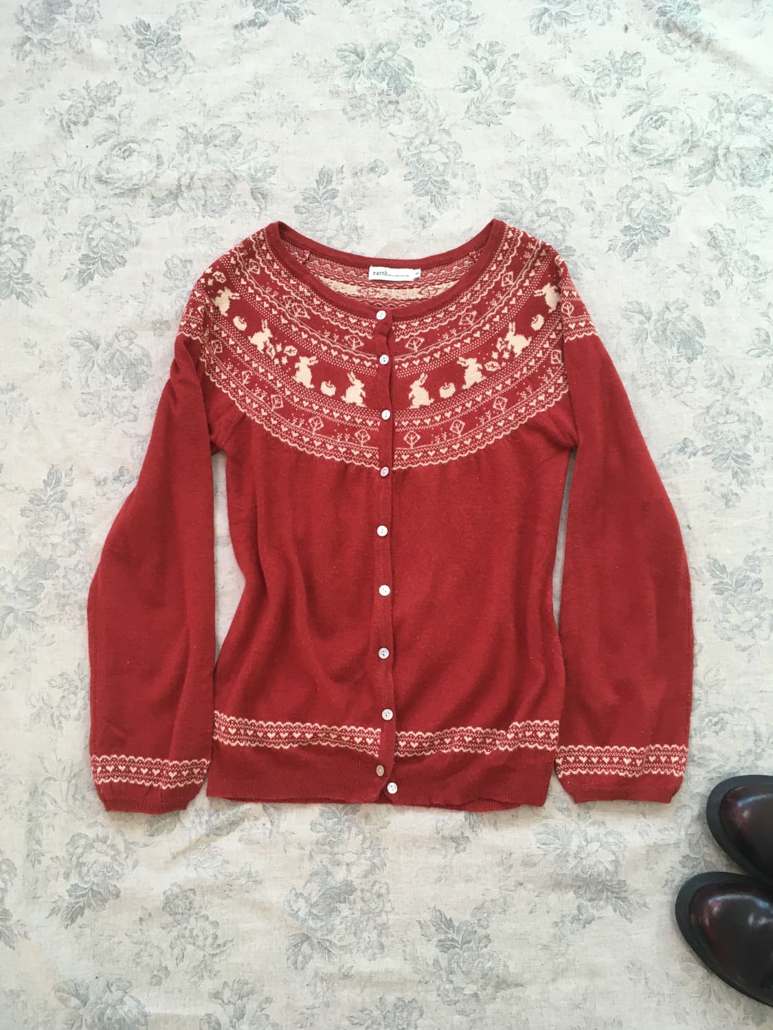 얼스뮤직 레드 래빗 패턴 가디건 상품이미지1