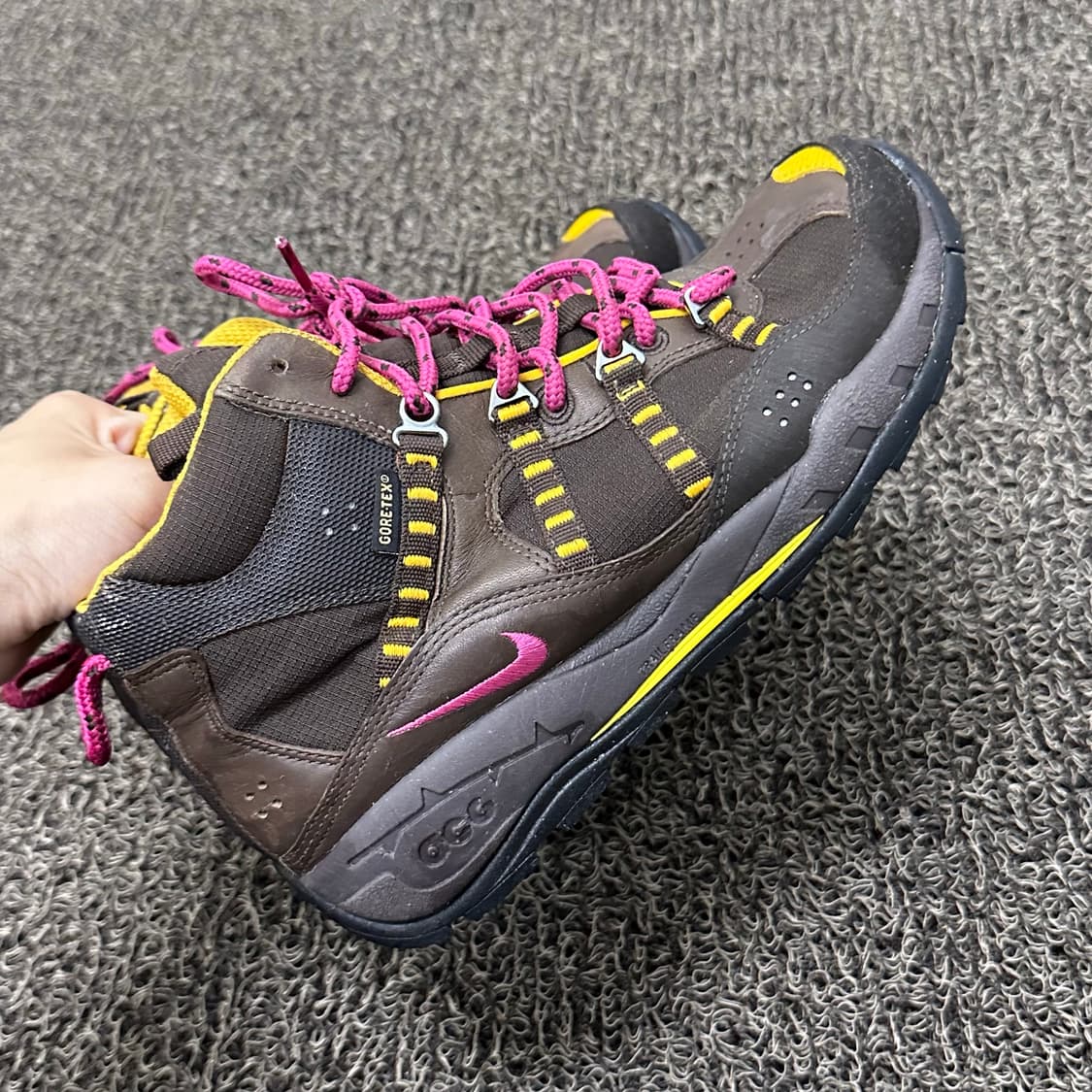 NIKE ACG 나이키 여성 등산화 고어택스 트레킹화 235 상품이미지3