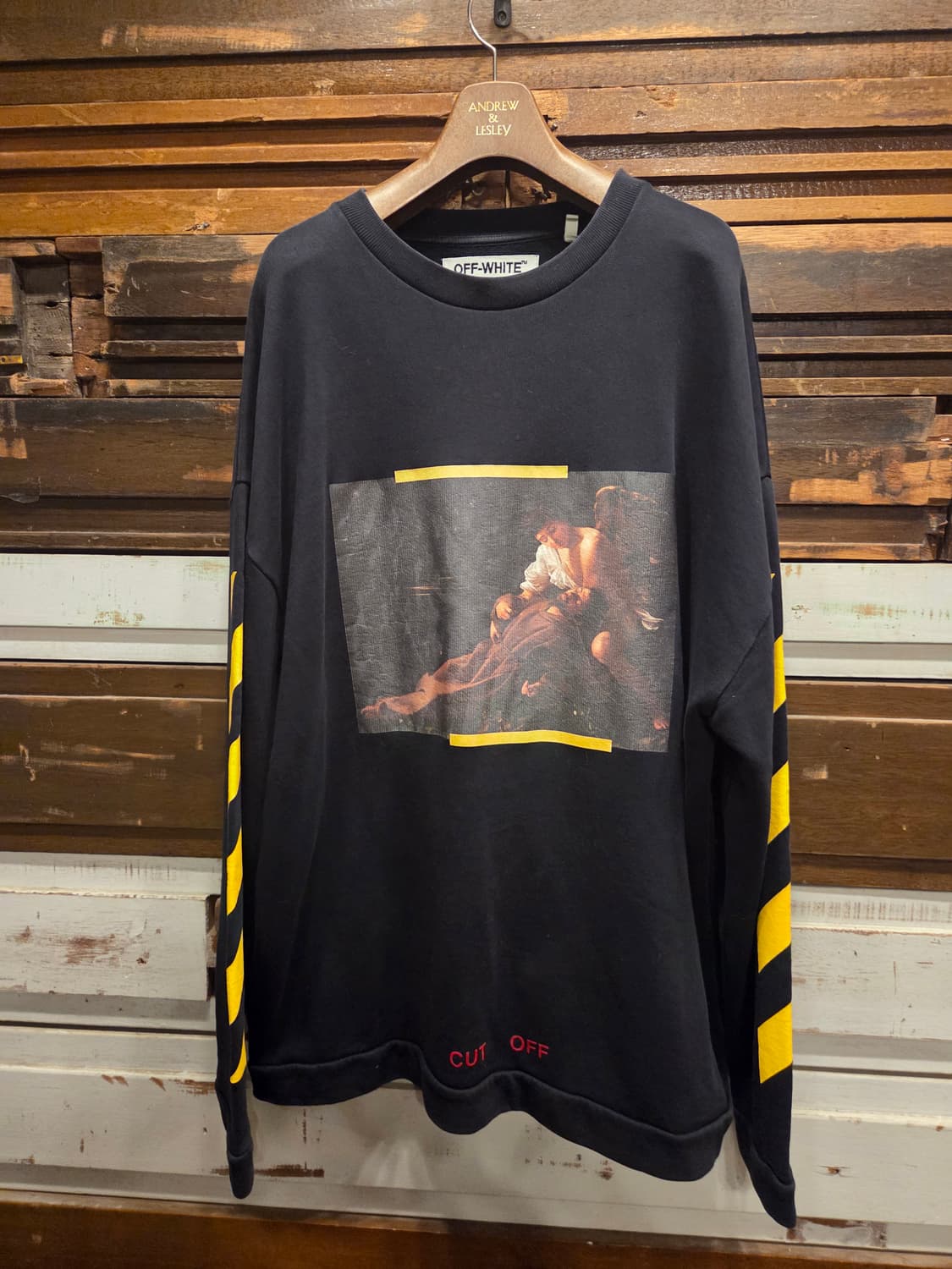 오프화이트 스웻 상품이미지1