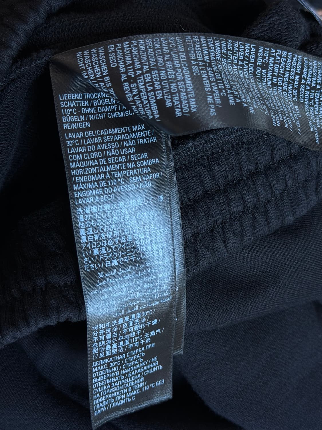 발렌시아가 adidas플리스 라지 쇼츠 반바지 상품이미지7