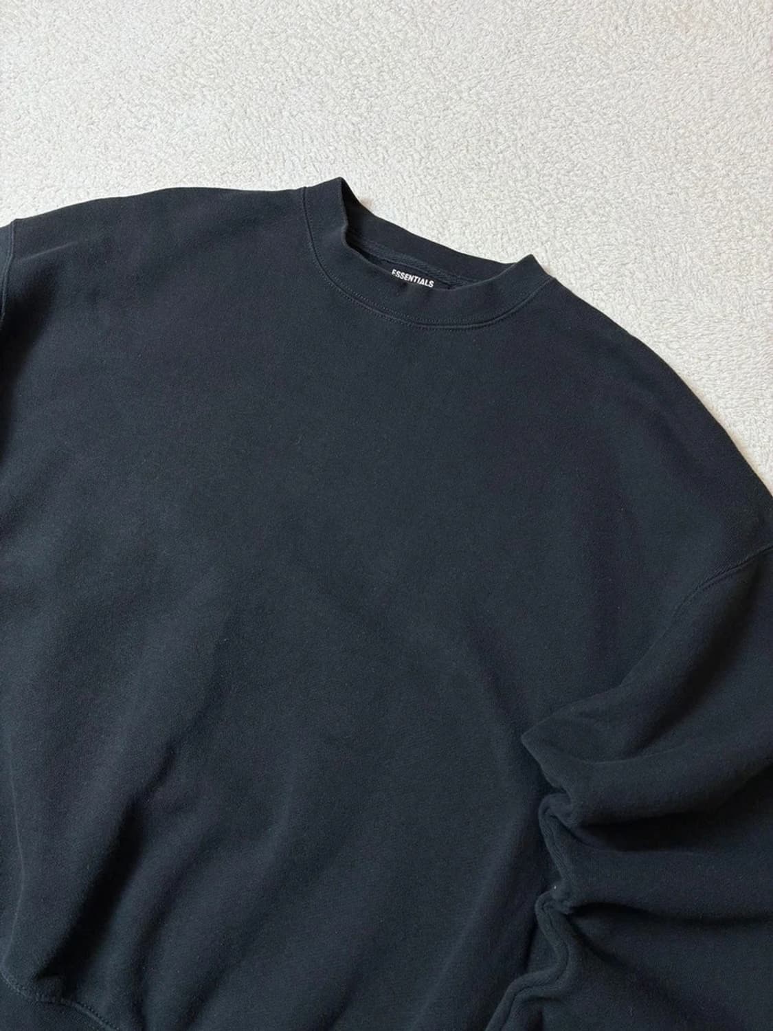 에센셜 피어오브갓 리플렉티브 백로고 맨투맨 PN7039 상품이미지4