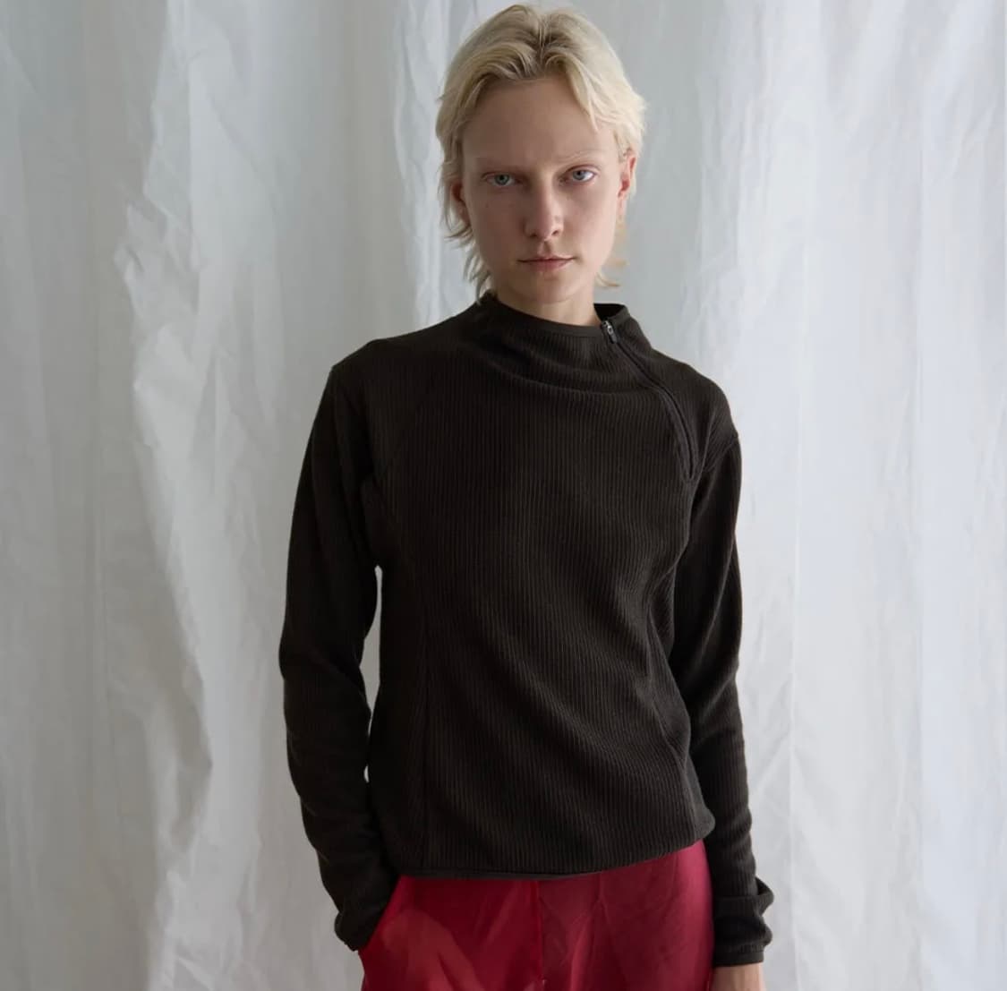 파이카 SIDE HALF ZIP-UP SWEATER 상품이미지1