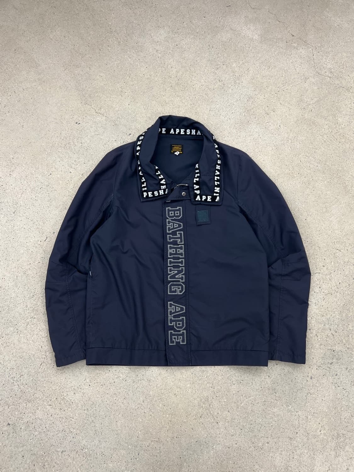 베이프 레스큐 바람막이 자켓 상품이미지1