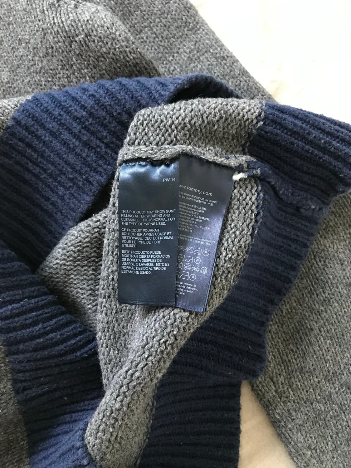 타미힐피거 중앙 빅 로고 차콜 니트 상품이미지8