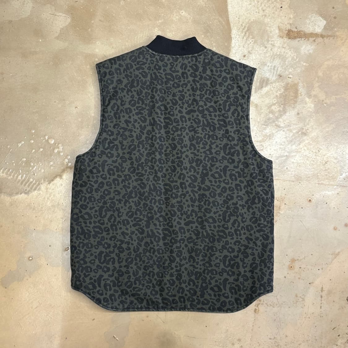 L 칼하트 WIP 레오파드 프린트 베스트 상품이미지3
