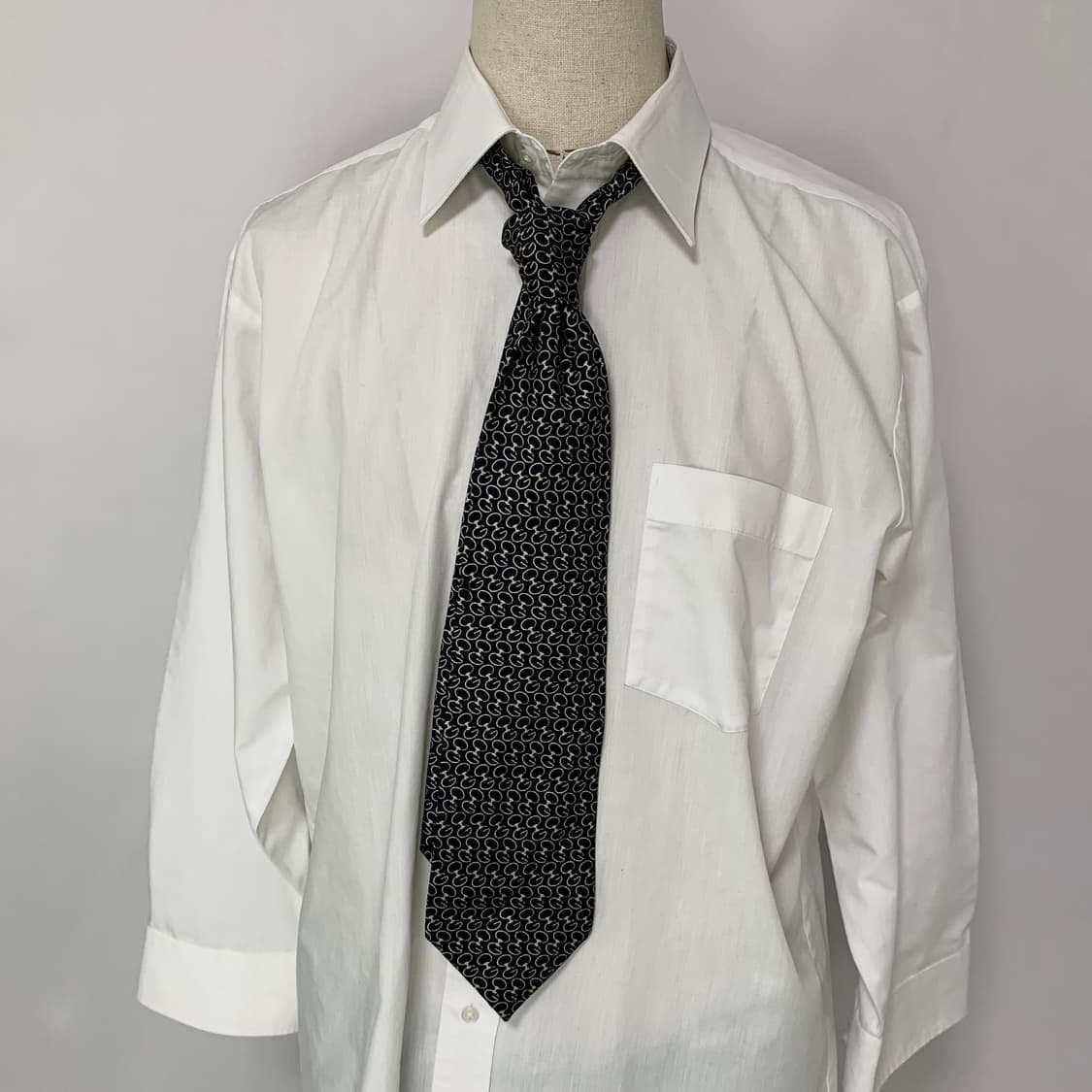 구찌 로고 패턴 실크 볼드 넥타이 이태리 빈티지 블랙 골드 상품이미지1