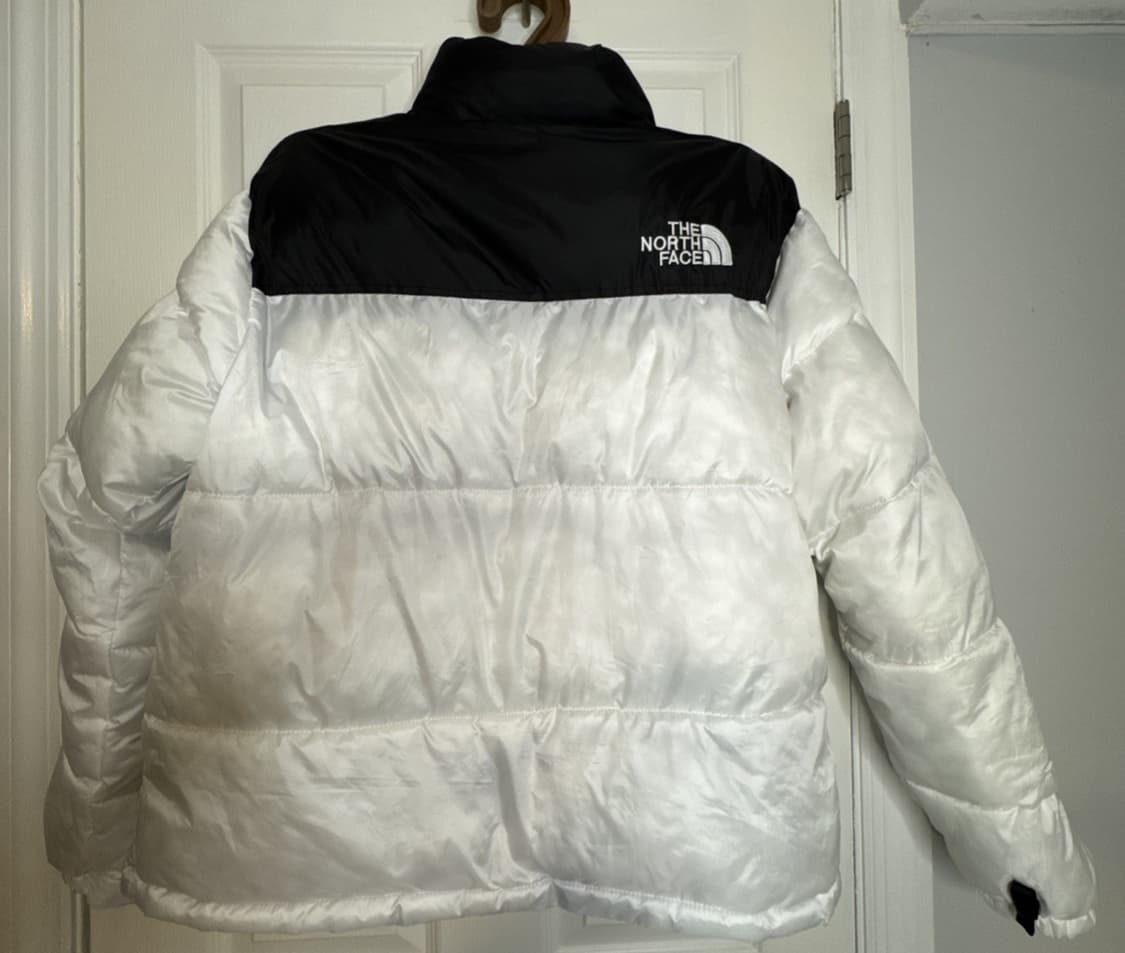 18FW 노스페이스 700 후디 패딩 화이트 블랙 상품이미지9
