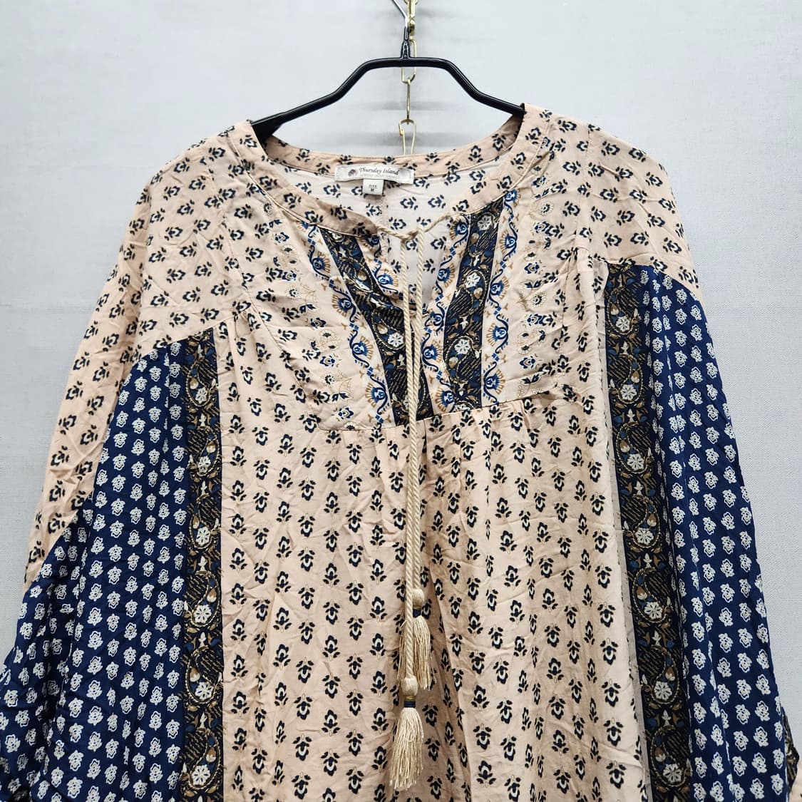 써스데이아일랜드 에스닉 패턴 보헤미안 셔링 블라우스 M(XL) 상품이미지2