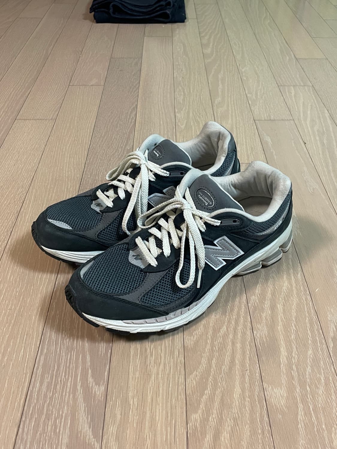 (270)뉴발란스 2002r 프리미엄 빈티지 네이비 그레이 상품이미지1