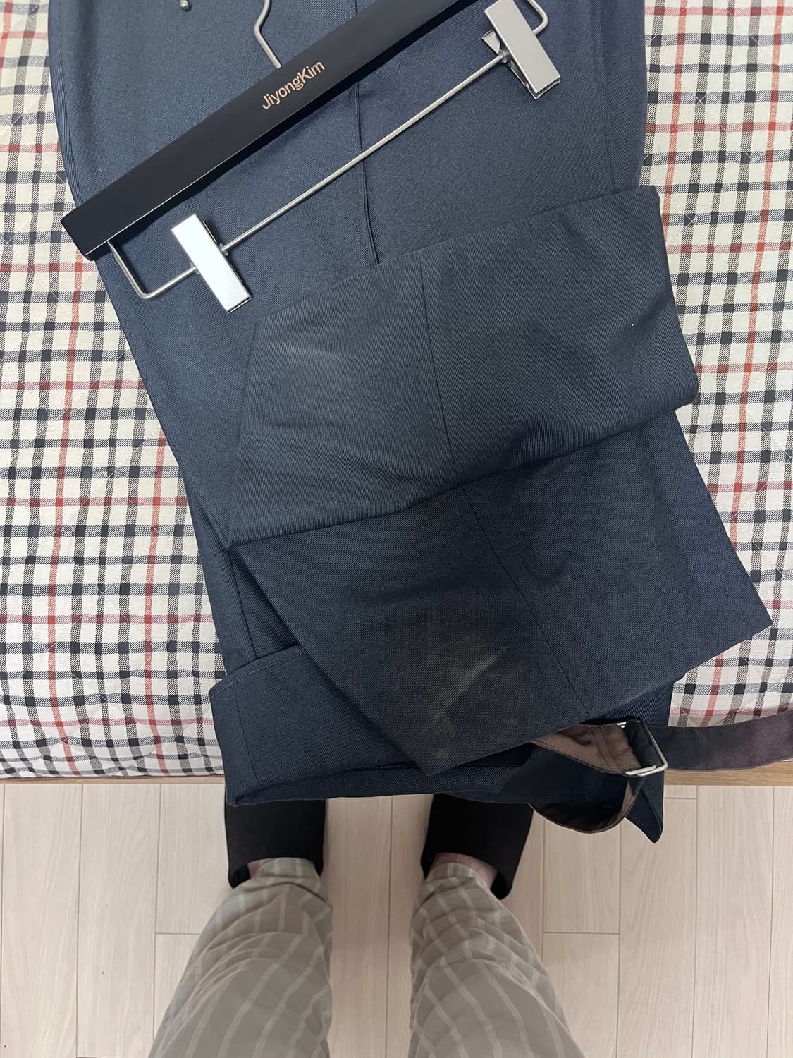 Sun-Bleached Curved Trousers - 상품이미지4