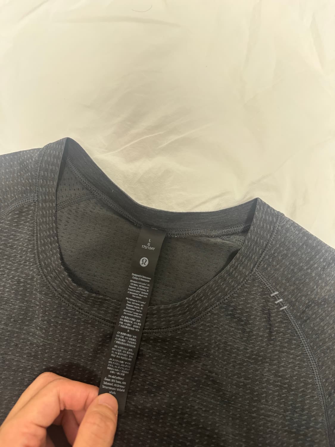 [L]룰루레몬 메탈 벤트 숏슬리브 블랙 상품이미지3