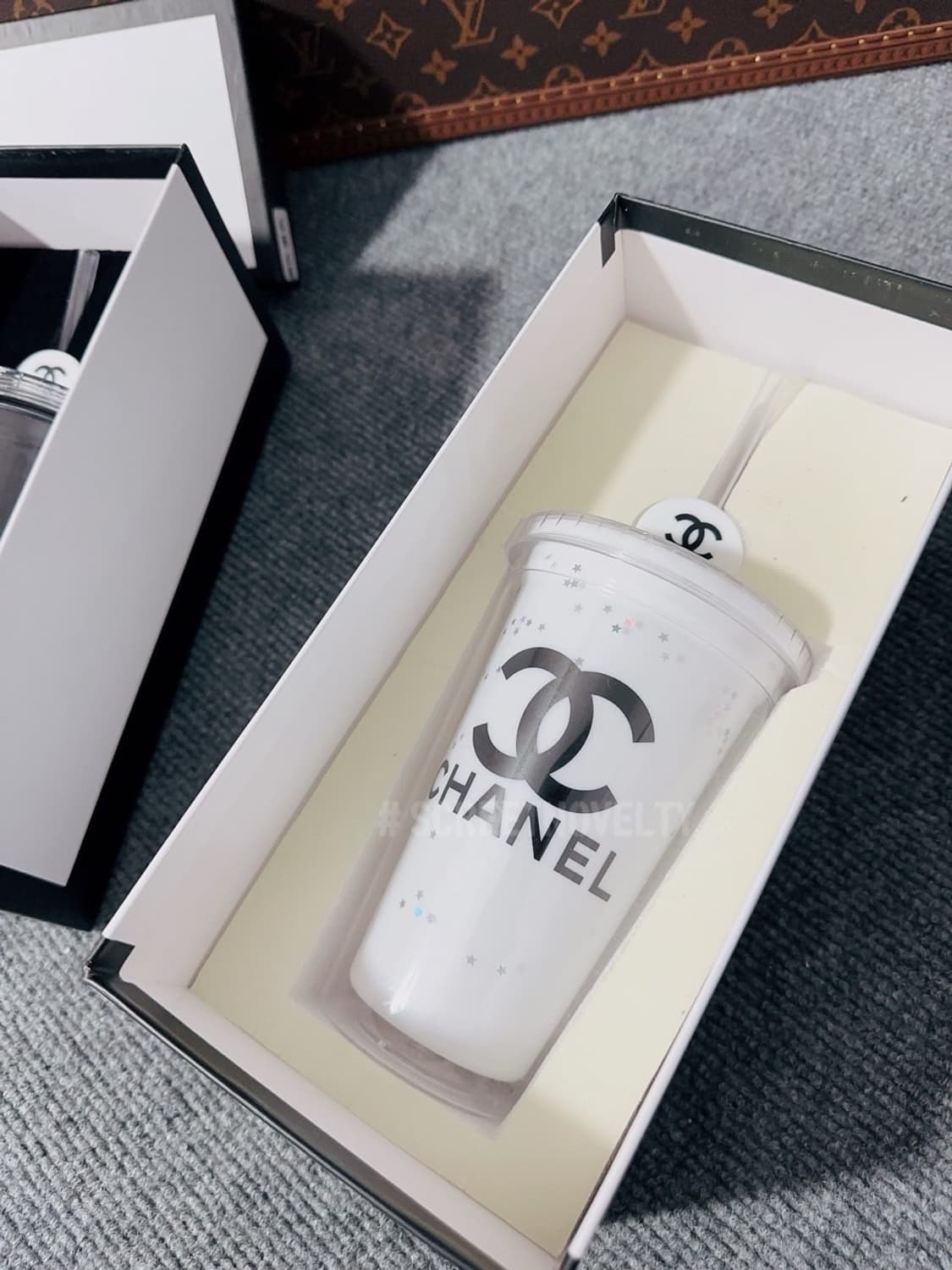 샤넬 리유저블 텀블러 화이트 박스포장  상품이미지1