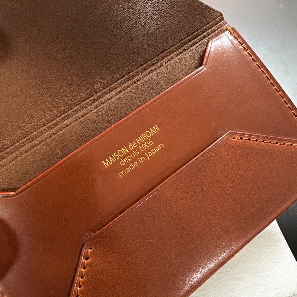 (정품/새상품) 메종 드 히로안 남성 브라운 코도반 가죽 카드지갑 상품이미지2