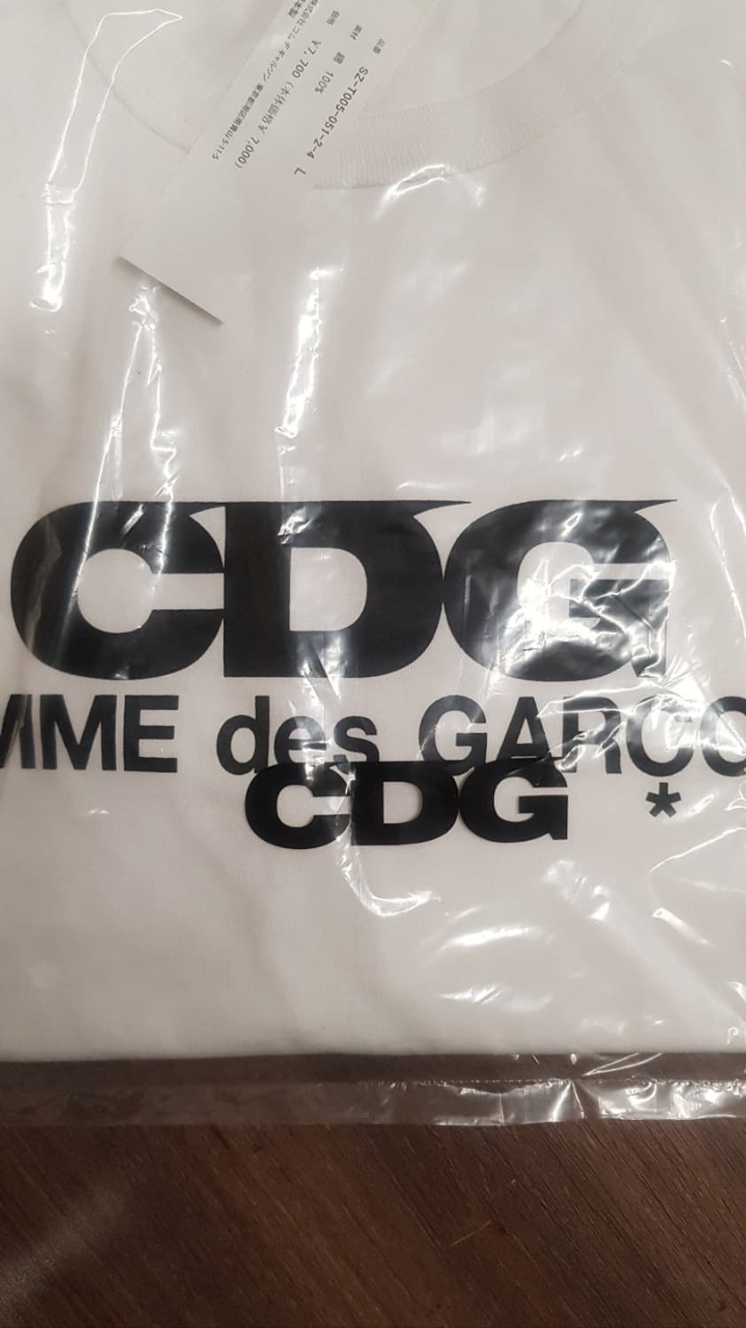 🔥[무료배송/새상품]🔥 CDG 꼼데가르송 반팔 남녀공용 2 color 상품이미지2