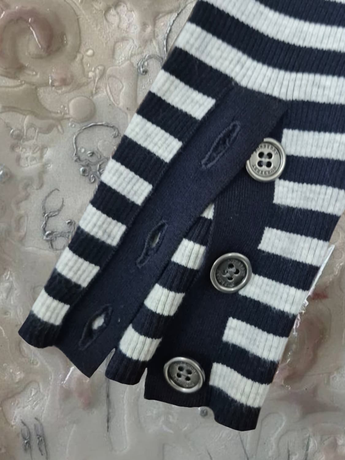 빈티지 버버리 블랙라벨 롱슬리브 스트라이프 단추 블랙 그레이 기마자수 상품이미지5