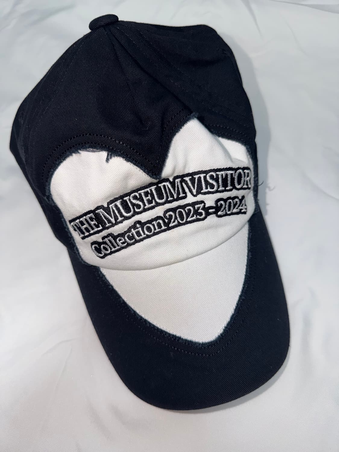 더뮤지엄비지터 캡 모자 상품이미지2