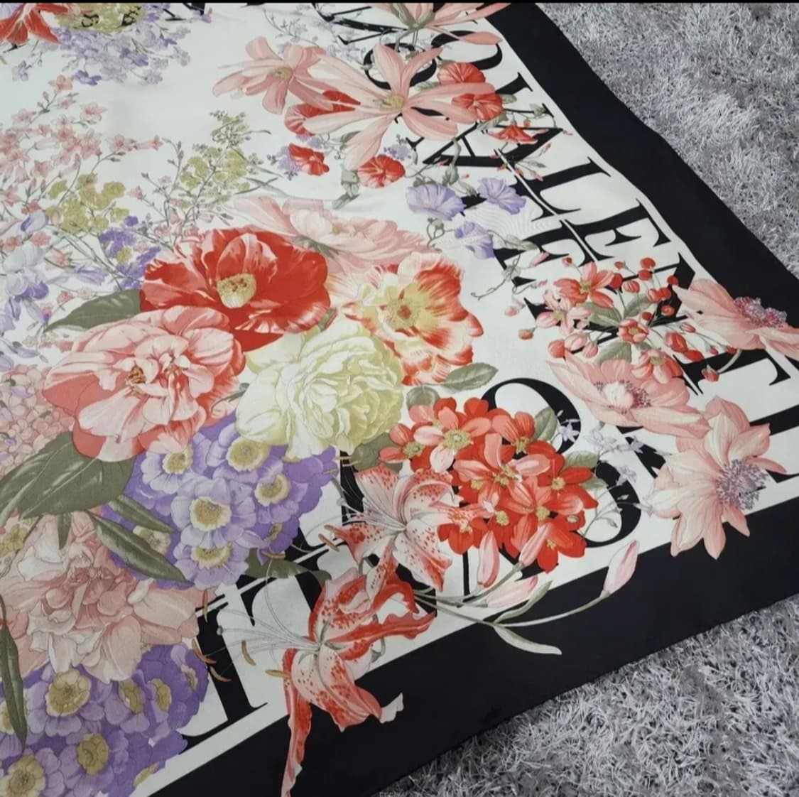 발렌티노 실크 스카프 상품이미지3