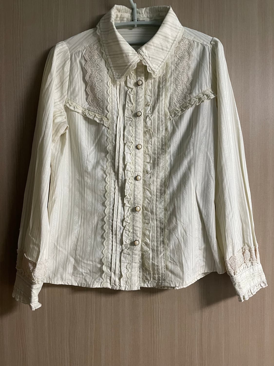 액시즈팜 블라우스  상품이미지1