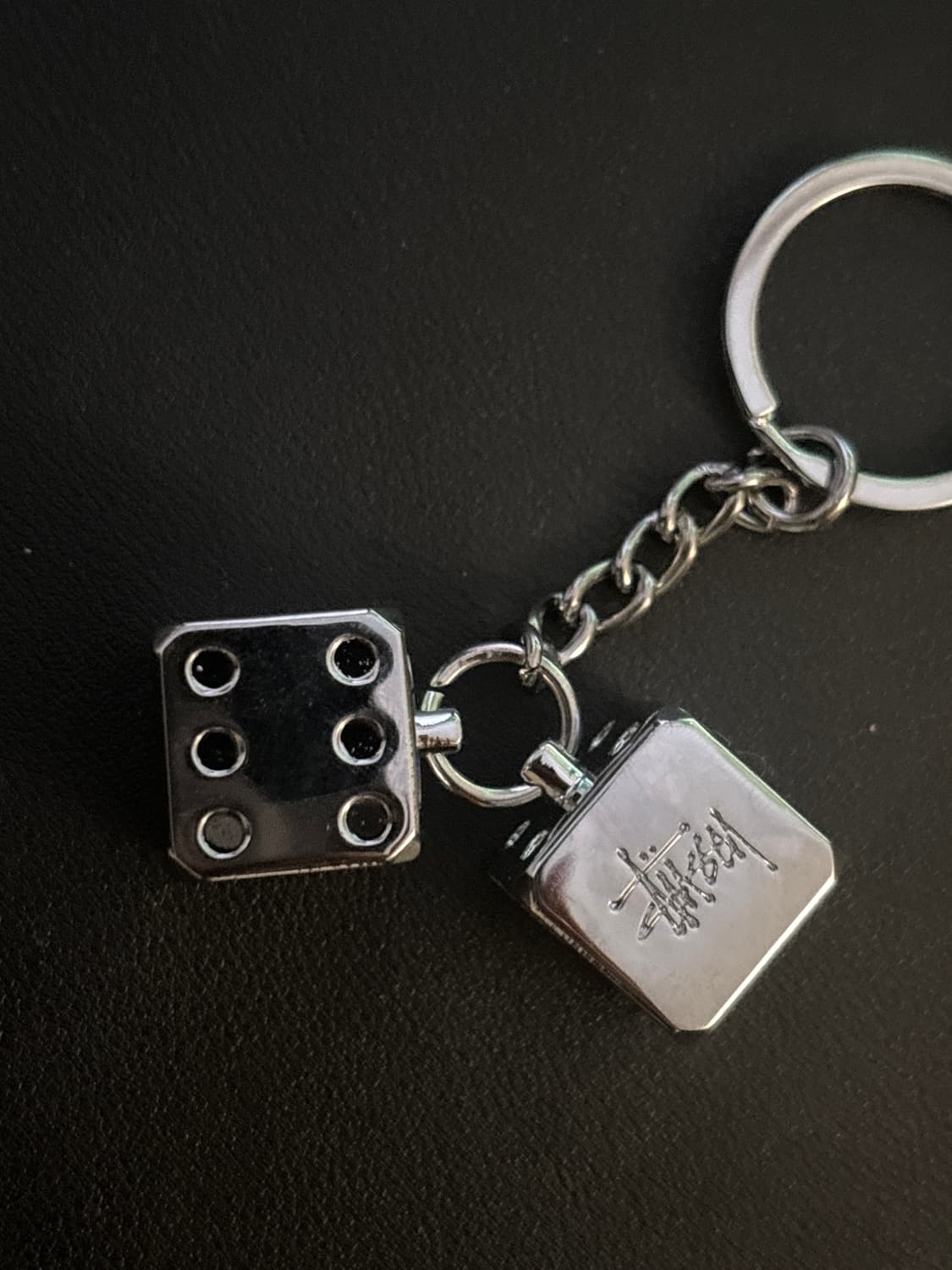 스투시 메탈 다이스 키체인 실버 키링 상품이미지1