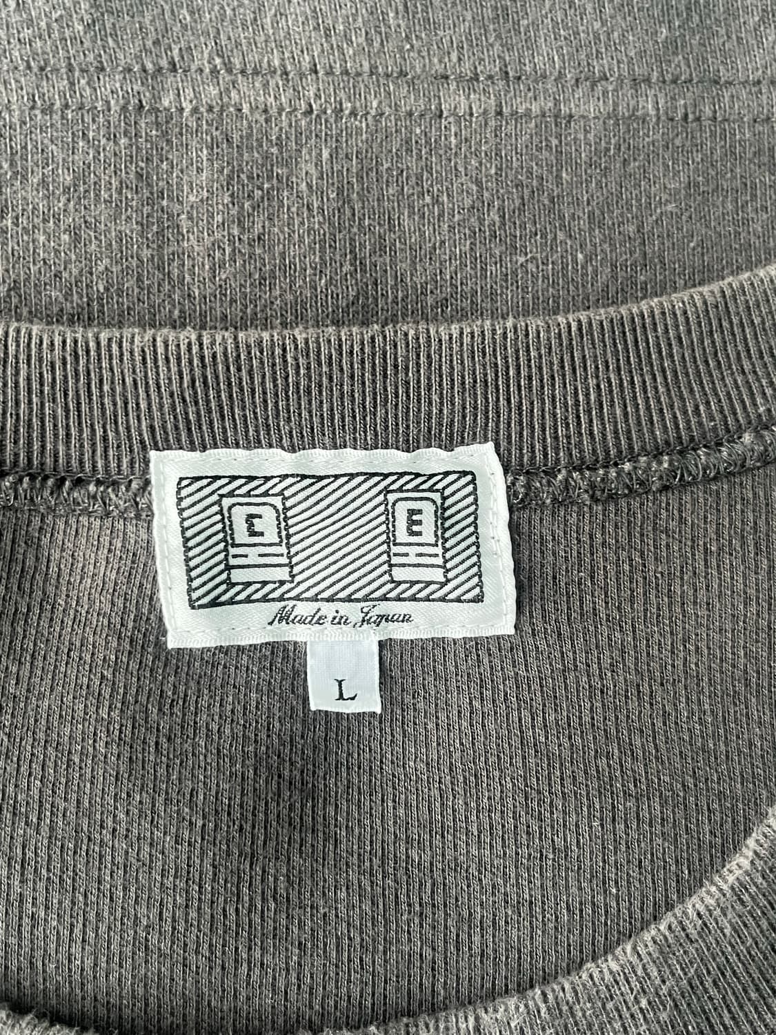 [L] 카브엠트 사이드 심 DBL 니트 반팔 티셔츠 차콜 그레이 상품이미지5