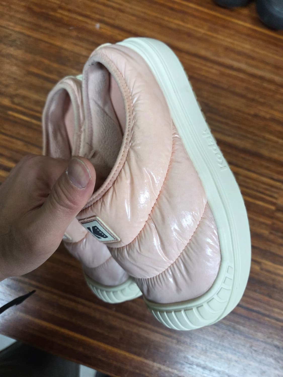 코닥 패딩 슬리퍼 230 상품이미지6